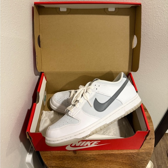 Nike Dunk Low Big Kids' Shoes White/Pure Platinum/Football Grey/Smoke Grey - Picture 2 of 5